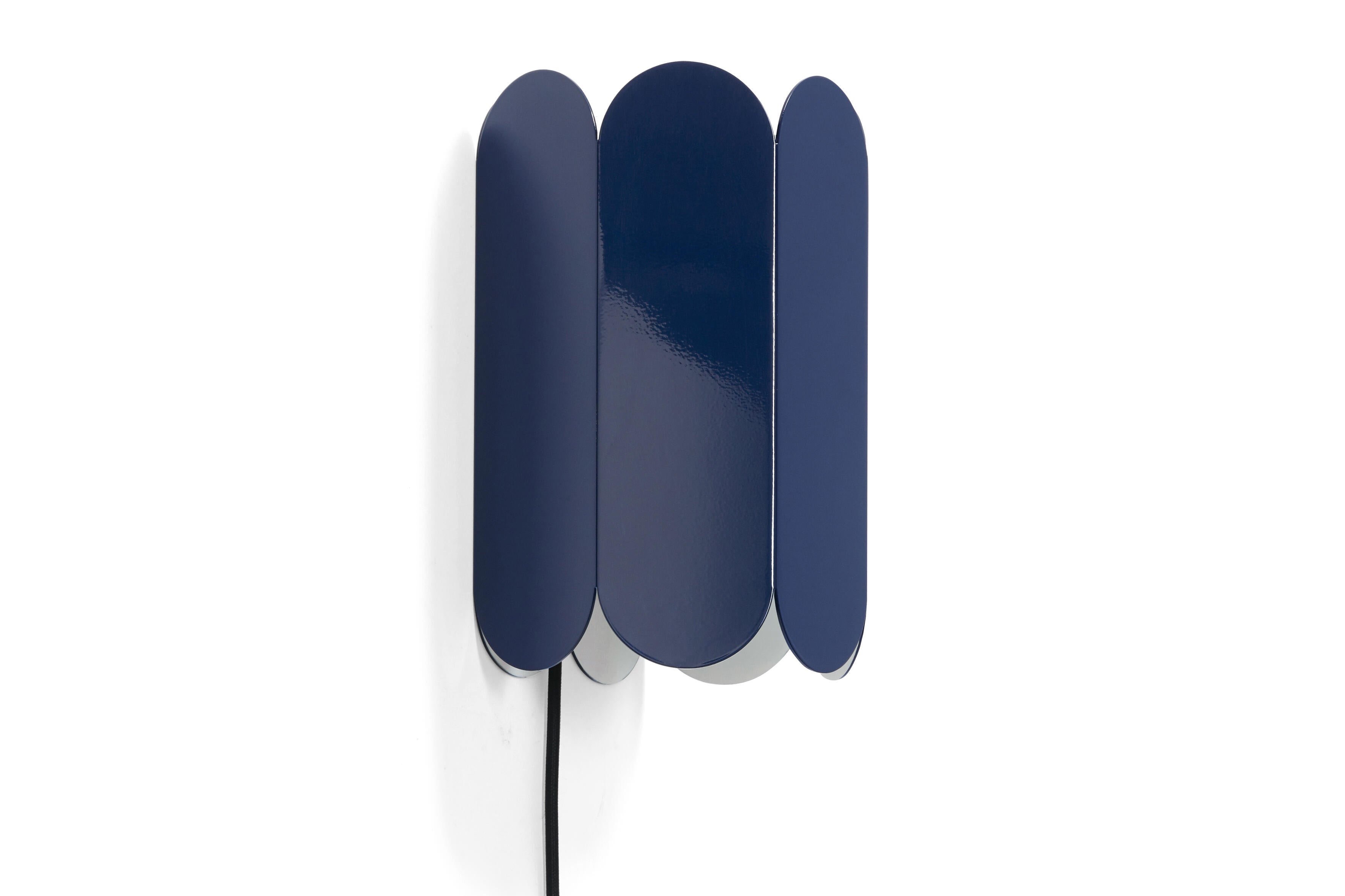 Hay - Arcs Wall Switch væglampe - Cobalt blue