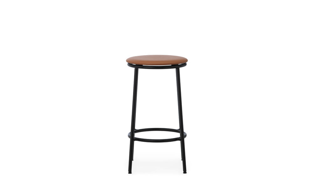 Normann Copenhagen - Circa barstol, sort/Brandy - 65 cm.