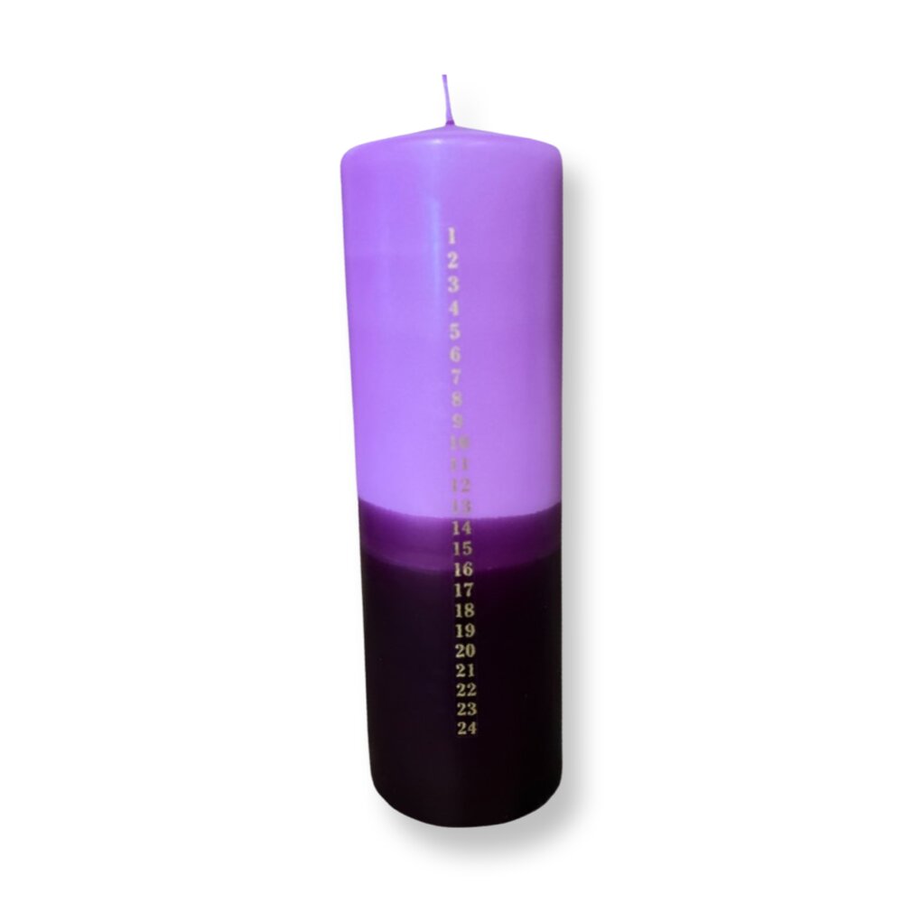 Silu Candle By Malene Wagner - Kalenderlys, lilla/violet - H22 cm.